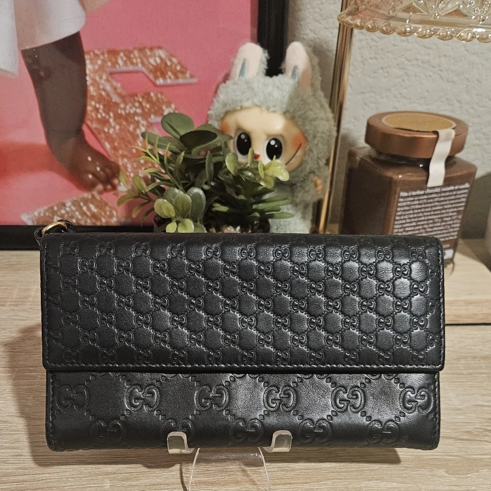 Gucci Signature Guccissima GC Wallet - Picture 1 of 10